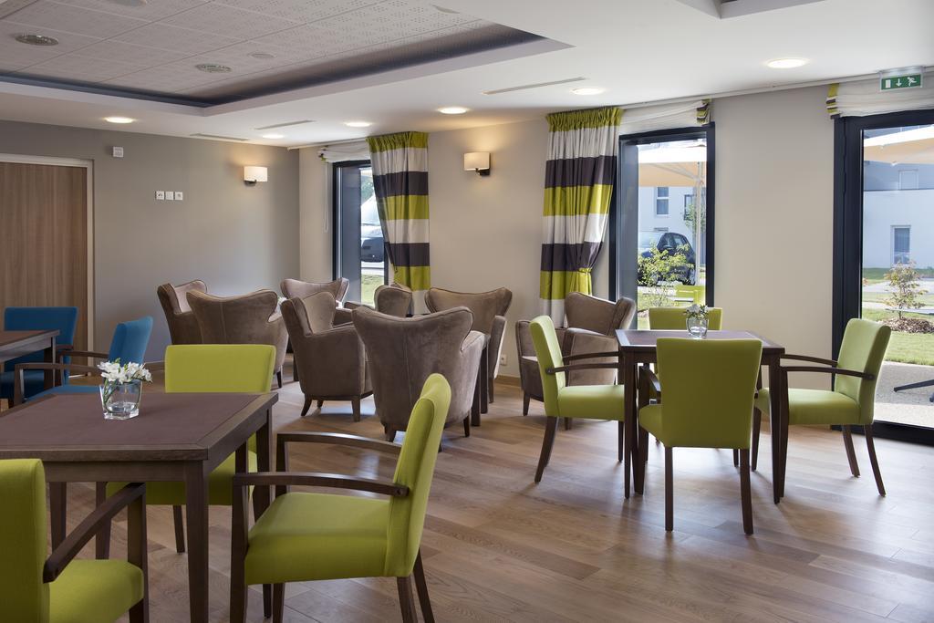 Aparthotel Domitys La Fleur De Lin Landerneau Exterior foto